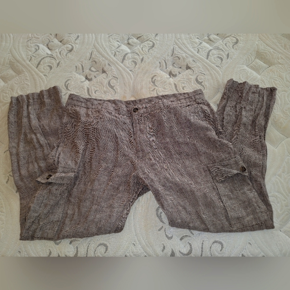 A pair of Tasso Elba 100% brown linen mens panta in a size 38x30. Pre-loved